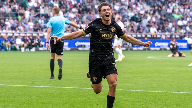 Maurice Krattenmacher of Elversberg celebrates after scoring the winning goal