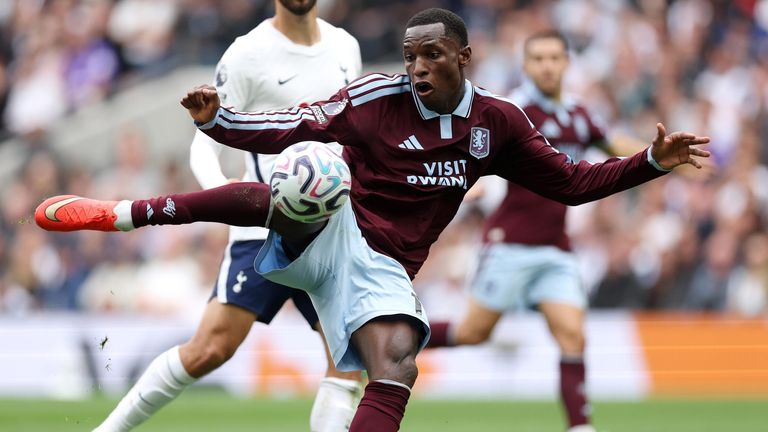 Nicolas Jackson fires Aston Villa into a 2-0 lead at Spurs