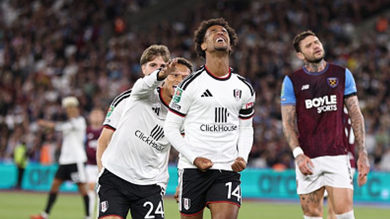 LONDON, ENGLAND - SEPTEMBER 15: Oscar Bobb of Fulham celebrates scoring his team?s third goal during the Carabao Cup Third Round match between West Ham United and Fulham at London Stadium on September 15, 2026 in London, England. (Photo by James Fearn/Getty Images)