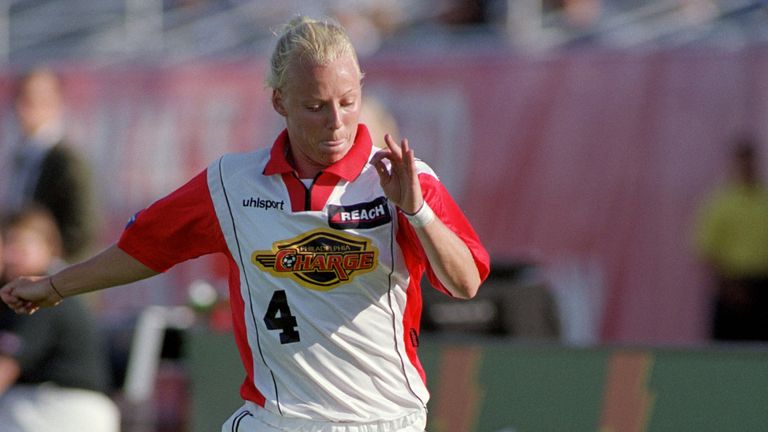 Campbell's mother Rakel Karvelsson in action for Philadelphia Charge back in 2001