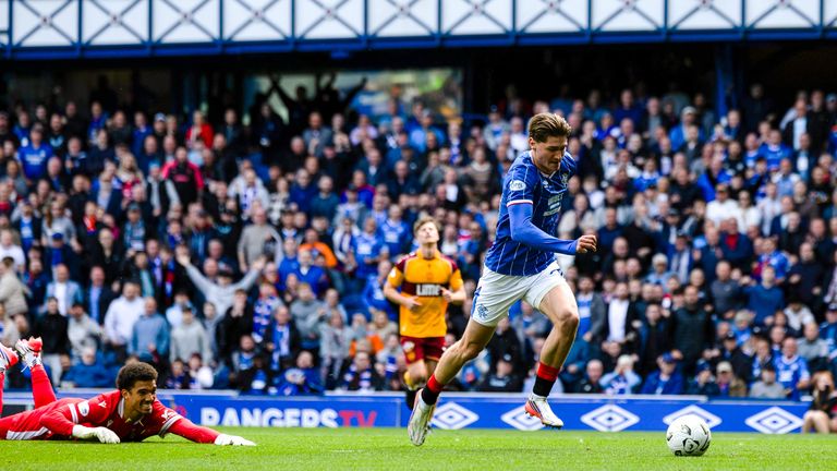 Naderi capitalised on an error from Motherwell 'keeper Alex Paulson to score