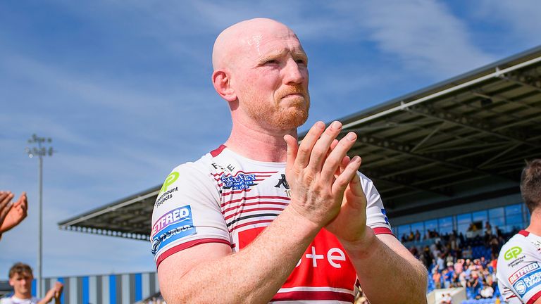 Picture by Allan McKenzie/SWpix.com - 20/06/2026 - Rugby League - Betfred Super League Round 15 - York Knights v Wigan Warriors - LNER Community Stadium, York, England - Wigan's Liam Farrell thanks the fans and supporters after his side's 72-20 victory over York.