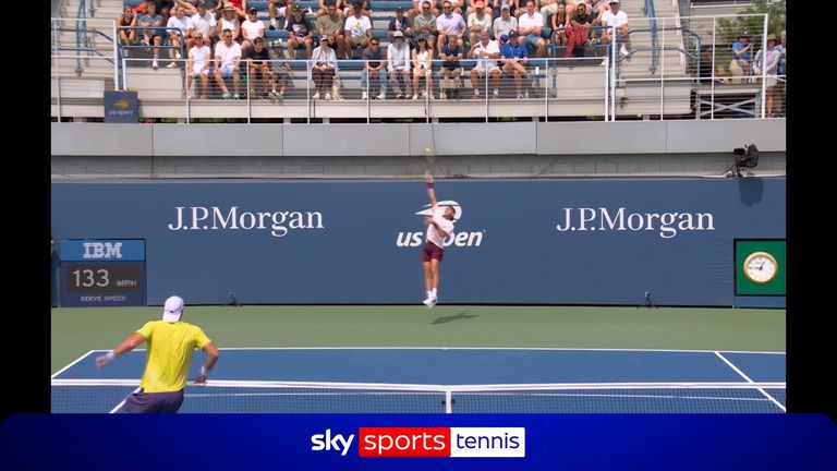 Francisco Cerundolo hit an outrageous smashed winner at the US Open!