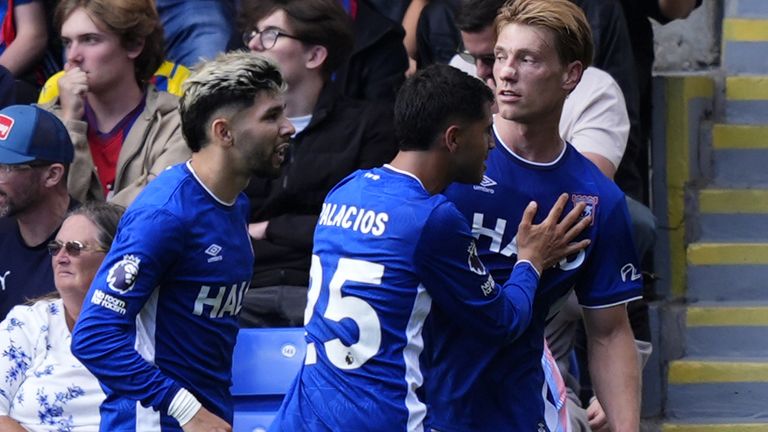 Ipswich Town's Zian Flemming (right) celebrates scoring their side's third goal of the game 