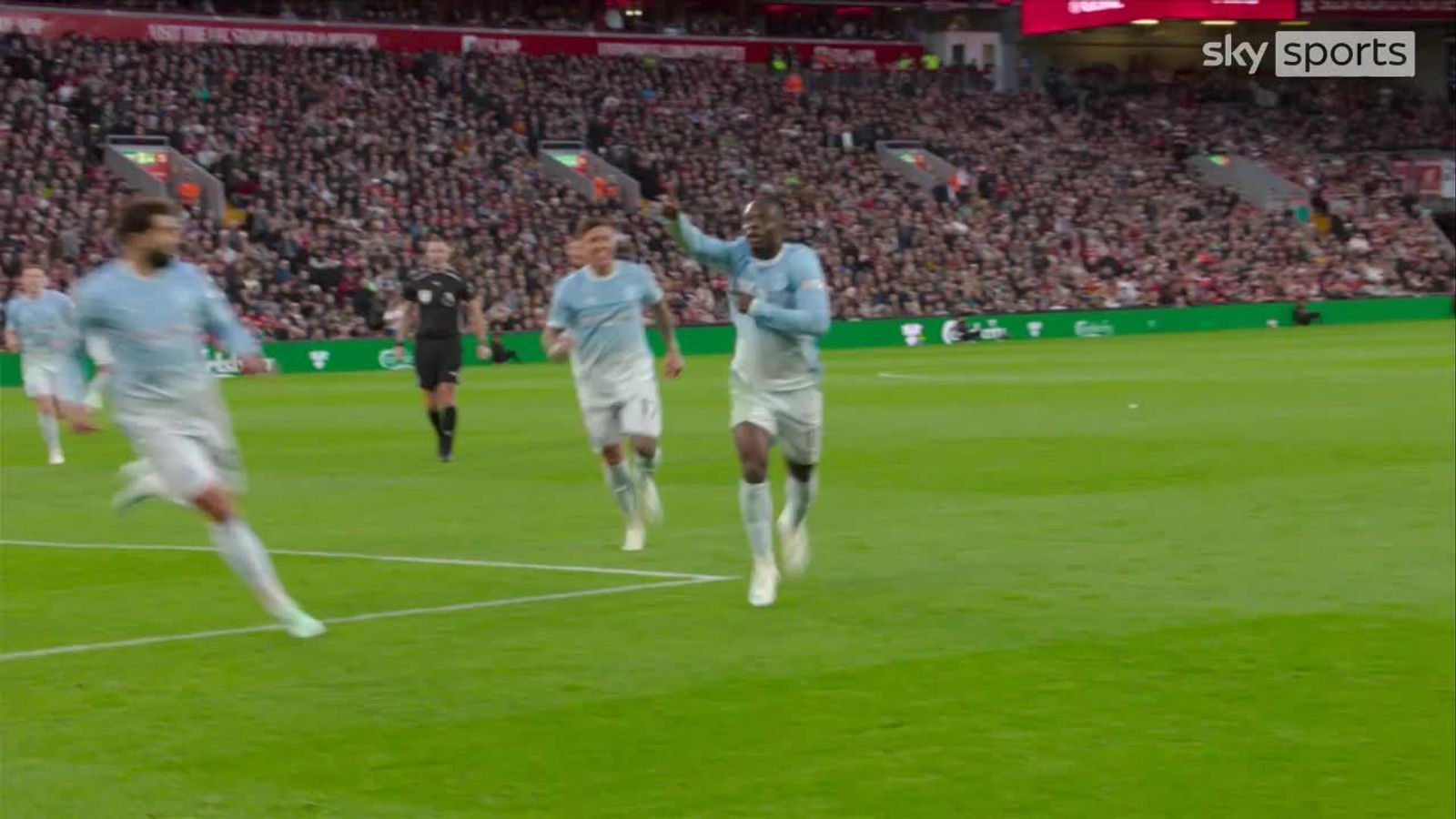 Manchester City Defeats Liverpool After Gravenberch's Red Card