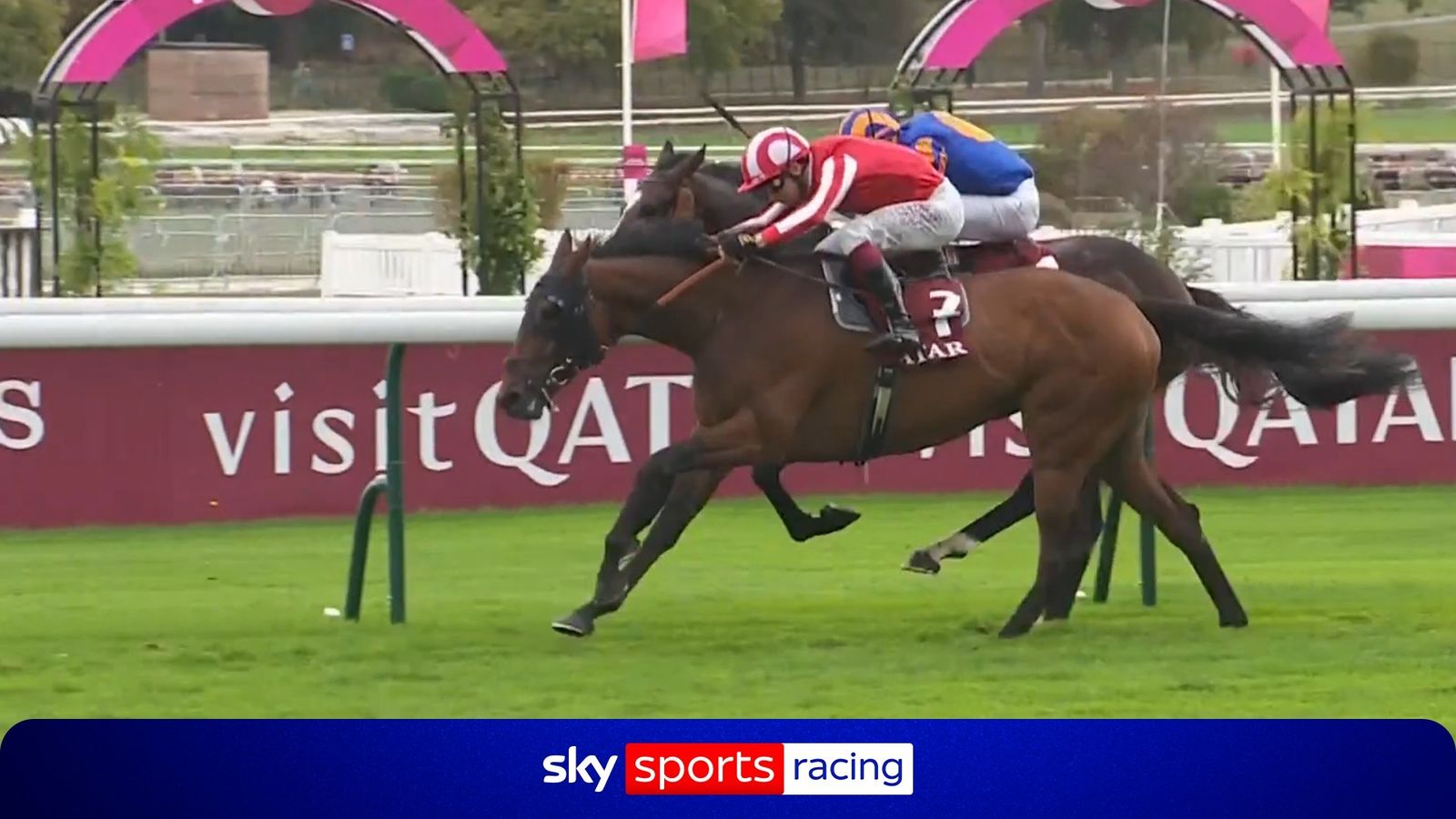 Prix du Cadran: George Scott's Caballo De Mar retains staying crown