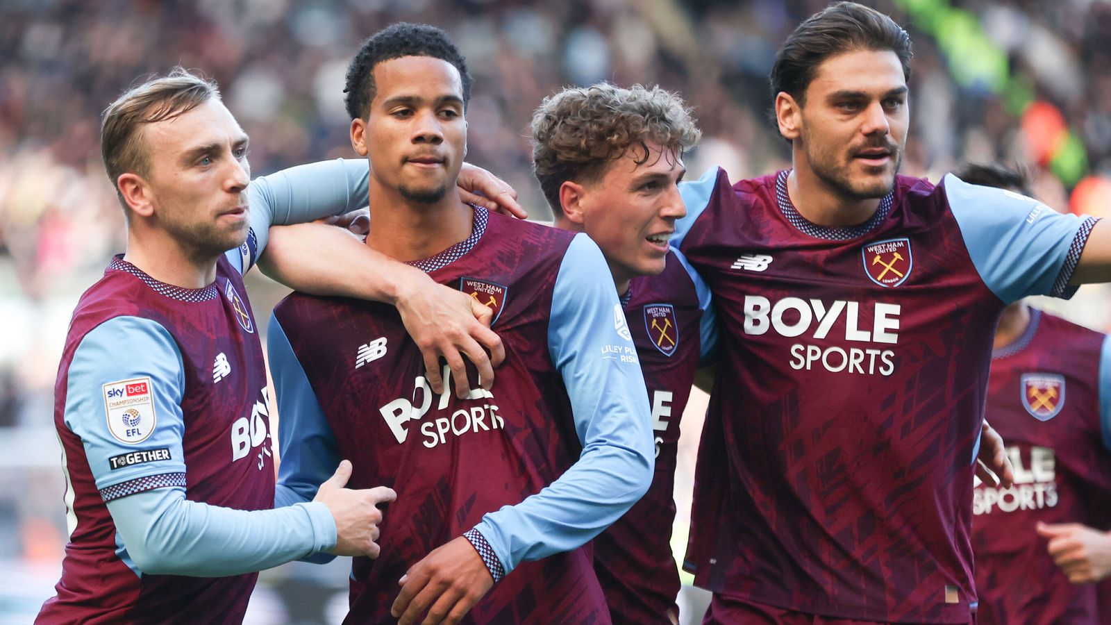 West Ham close gap on leaders Swansea; Birmingham, Wrexham win - EFL highlights
