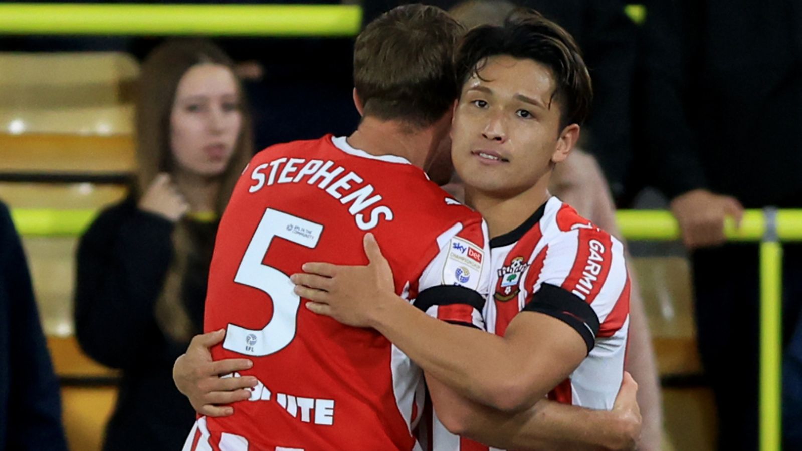 Southampton edge win at struggling Norwich