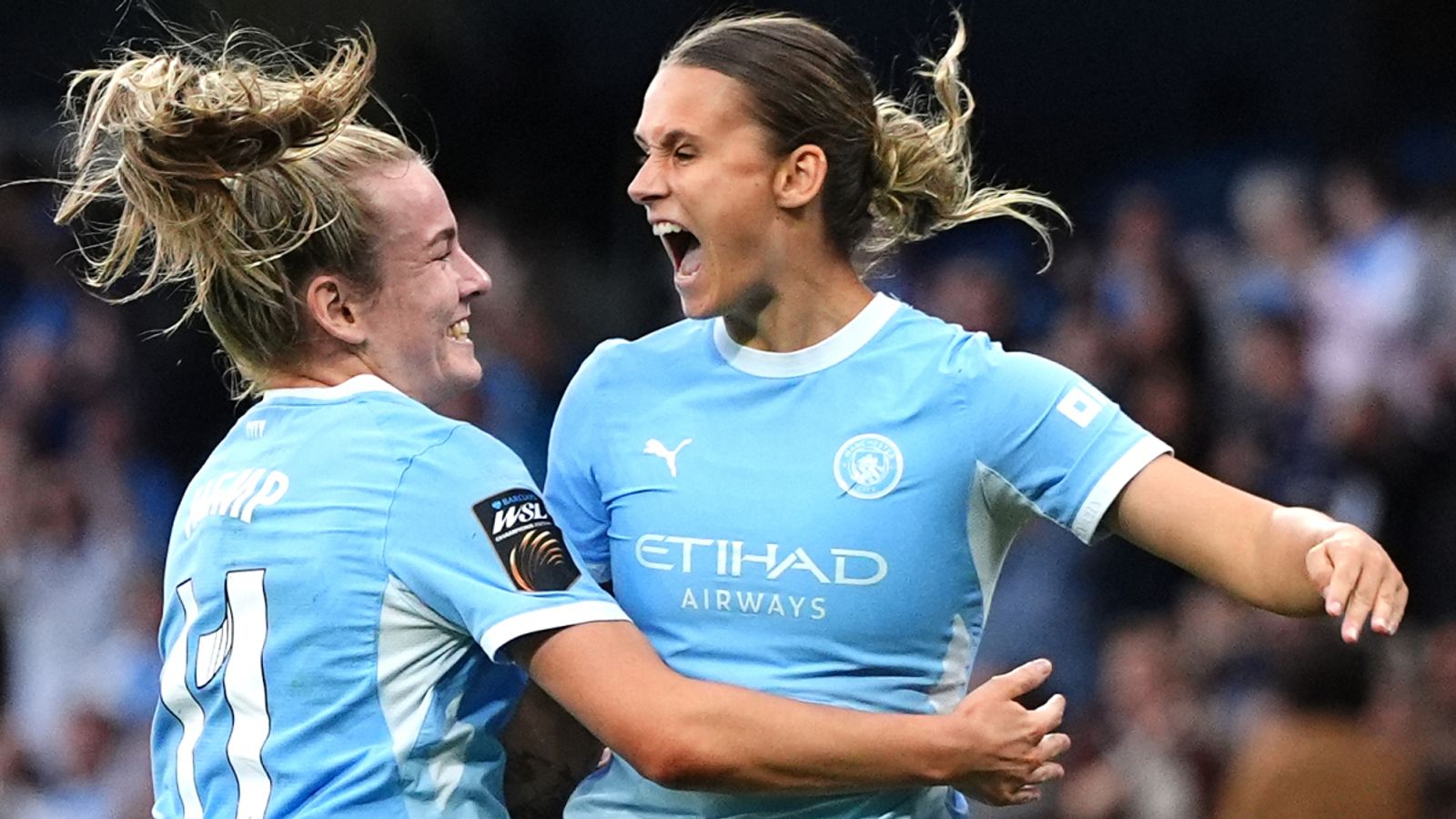 Manchester City defeat Arsenal 4-2 to extend winning WSL start to five