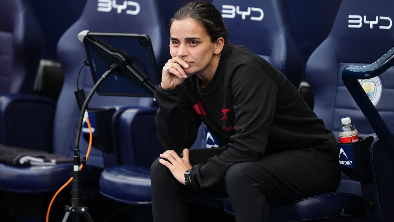Slegers: Arsenal not in title race and in need of a review
