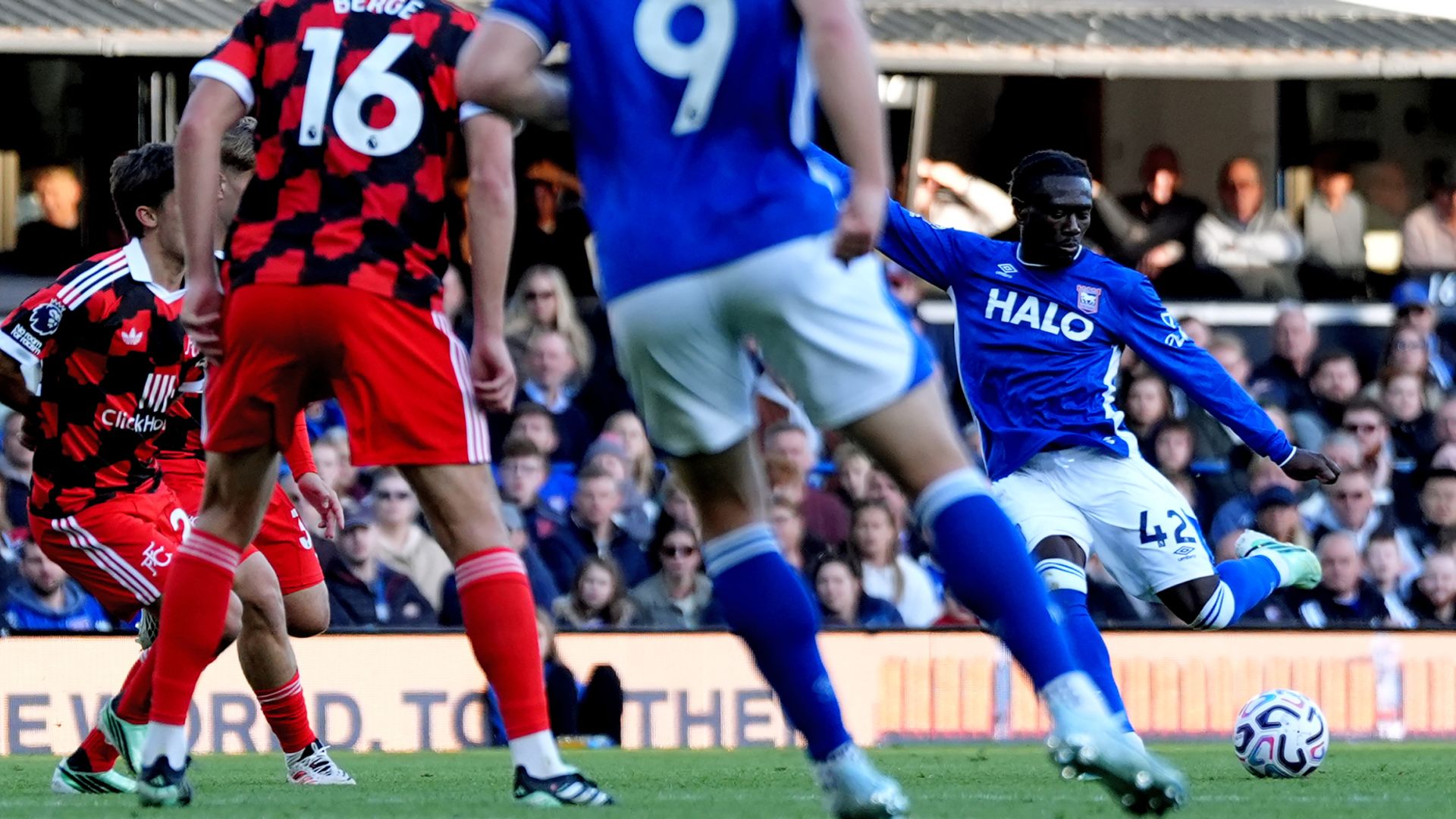 Ipswich STUN Fulham with two late goals LIVE!