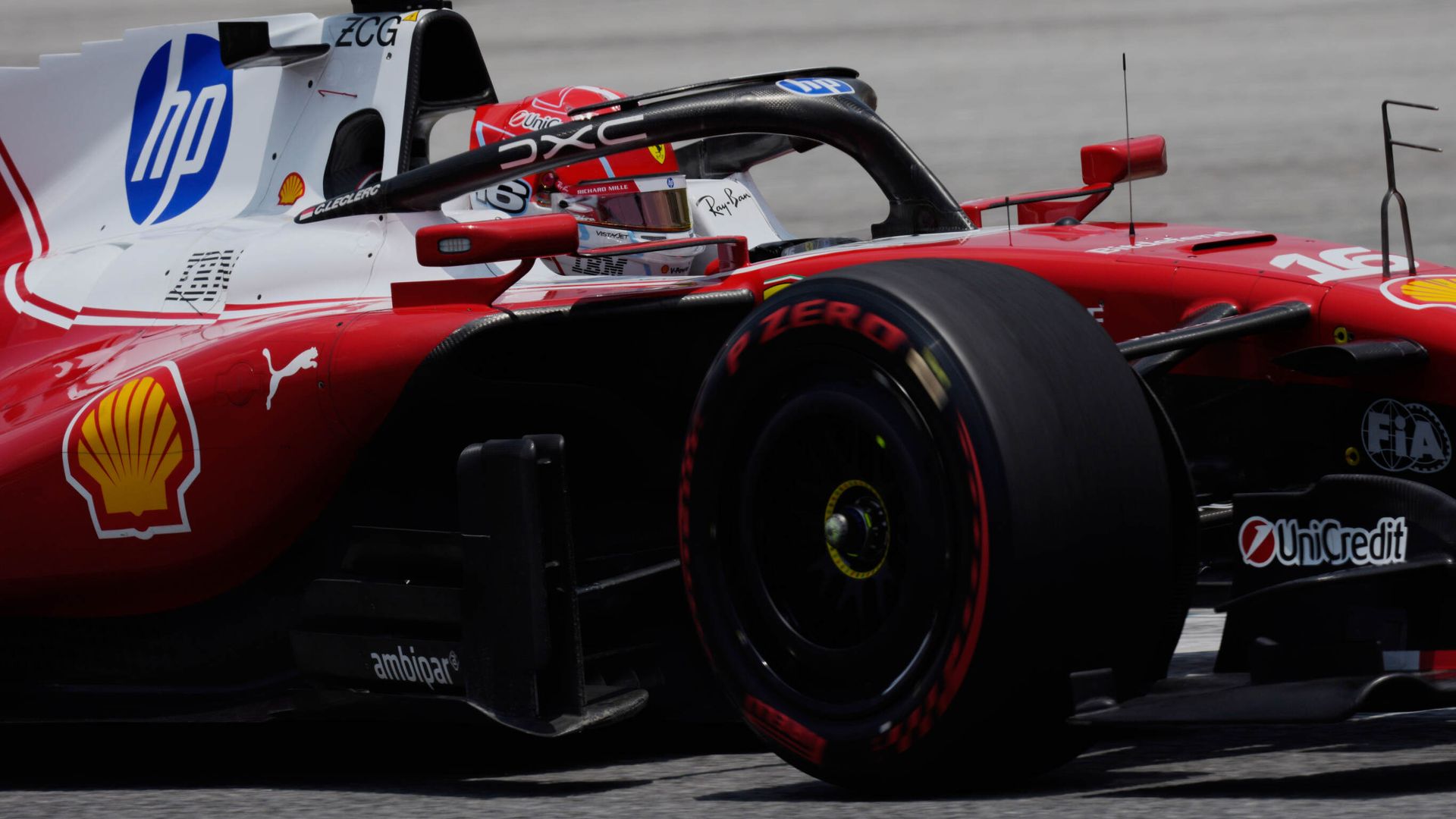 Bahrain GP: Ferrari setting pace after Mercedes drivers make errors LIVE!