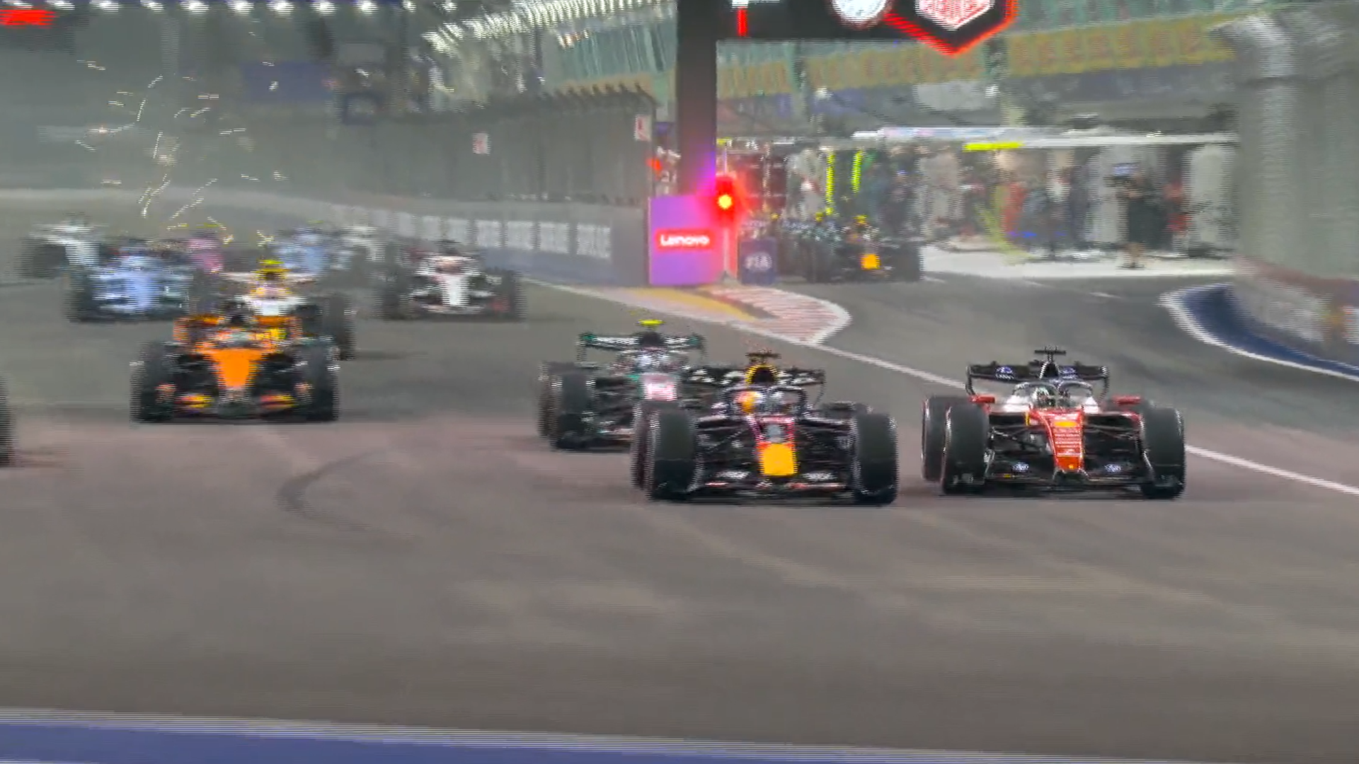 Singapore GP: Verstappen fights off Leclerc, Hamilton at the start LIVE!