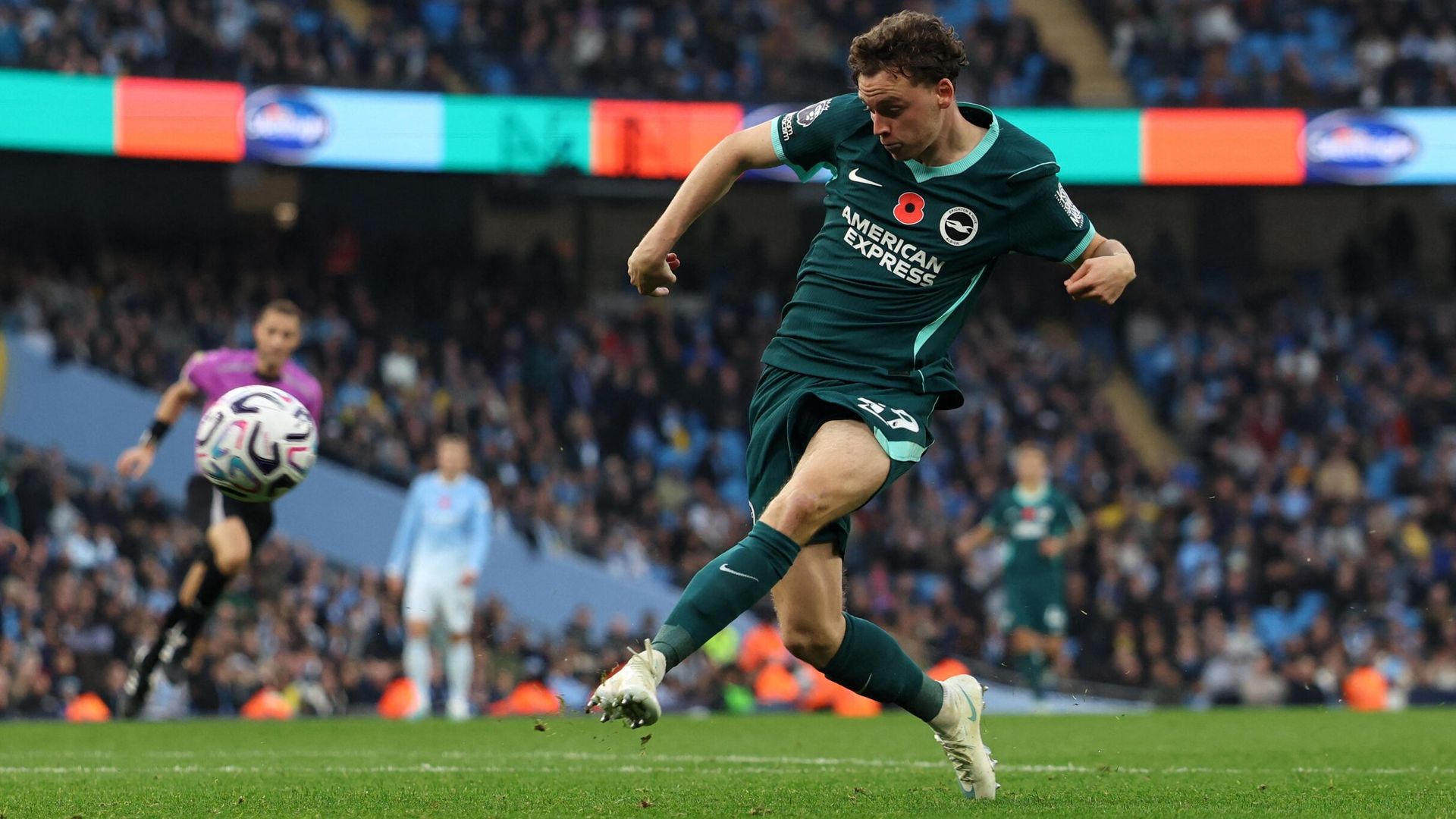 Brighton waste big chance to double lead at Man City LIVE!