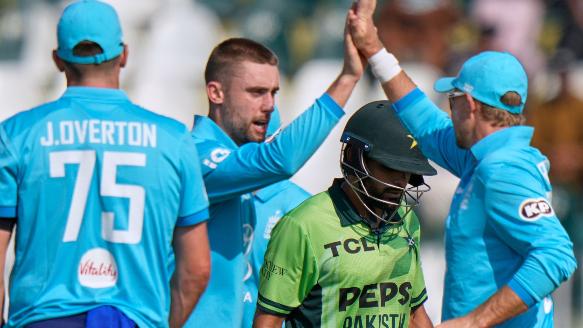 England reduce Pakistan to 81-4 in ODI tri-series LIVE!