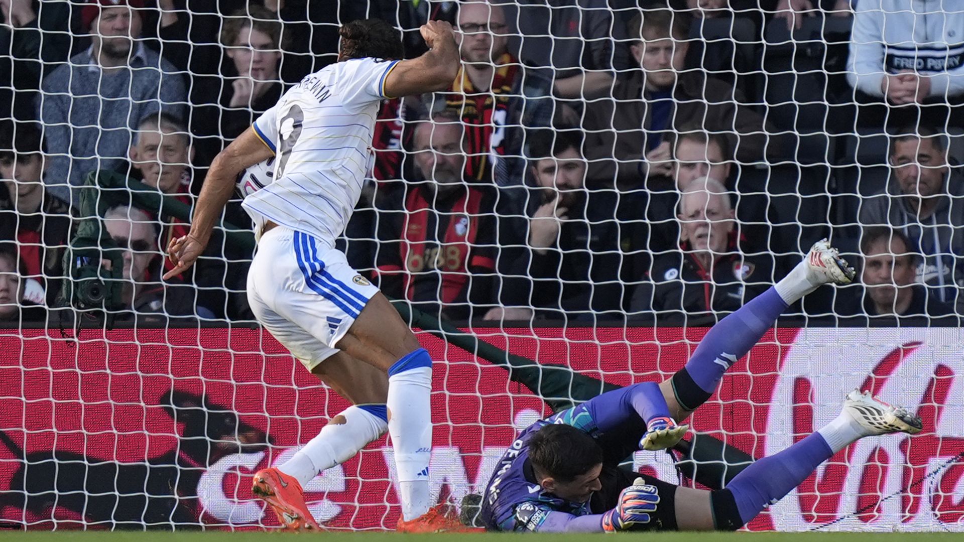 Calvert-Lewin has goal chalked off in Leeds vs Bournemouth LIVE!