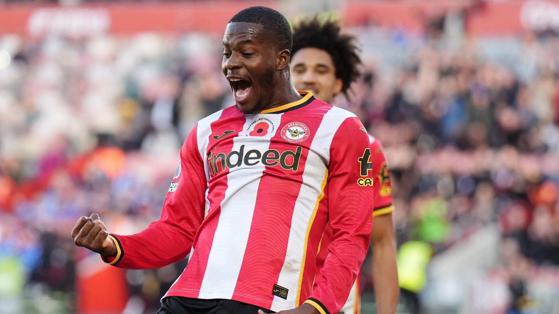 Milenkovic own goal puts Brentford ahead against Forest LIVE!