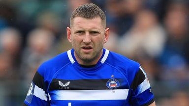 Finn Russell did not miss for Bath in a thriller of a contest against rivals Exeter at the Rec