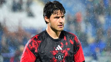 Senne Lammens says United's players are backing their under-pressure boss Michael Carrick