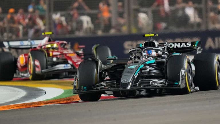 Antonelli leads Hamilton in last year's Singapore GP