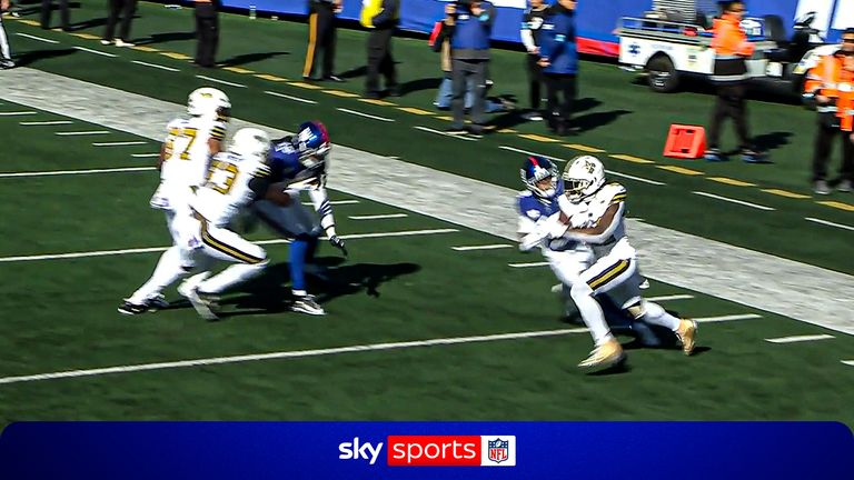 Alvin Kamara makes 31-yard sprint into the end zone for a touchdown vs. the New York Giants