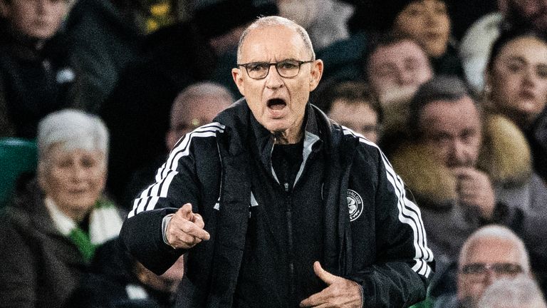 GLASGOW, SCOTLAND - OCTOBER 22: Celtic Manager Martin O'Neill during a UEFA Europa League 2026/2027 League Phase MD3 match between Celtic and RC Celta de Vigo at Celtic Park, on October 22, 2026, in Glasgow, Scotland. (Photo by Paul Devlin / SNS Group)