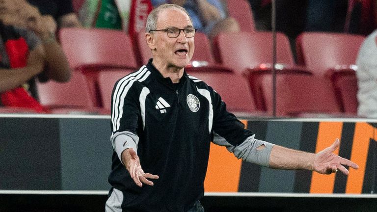 LISBON, PORTUGAL - OCTOBER 15: Celtic manager Martin O'Neill during a UEFA Europa League 2026/27 League Phase MD2 match between SL Benfica and Celtic at Estadio da Luz, on October 15, 2026, in Lisbon, Portugal. (Photo by Craig Williamson / SNS Group)