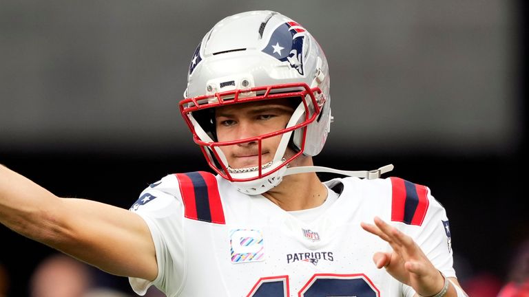 New England Patriots quarterback Drake Maye (10) warms up before an NFL football game against the Buffalo Bills in Orchard Park, N.Y., Sunday, Oct. 4, 2026. (AP Photo/Carolyn Kaster)