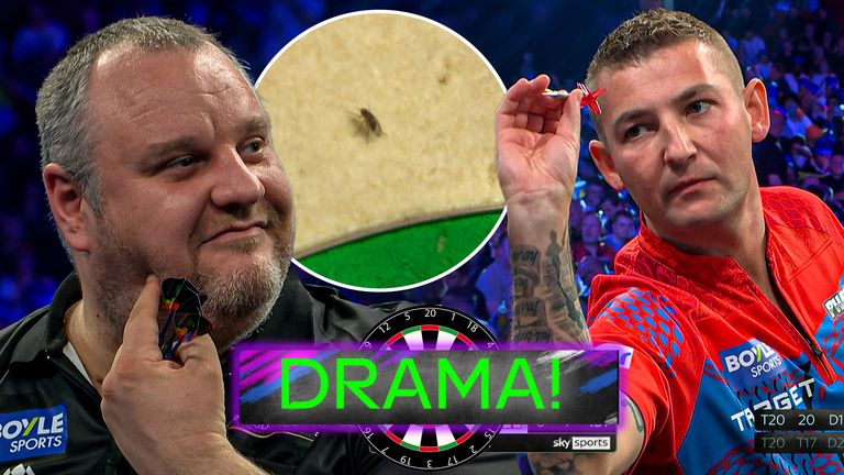 Aspinall stops midway through 112 checkout to avoid a fly!