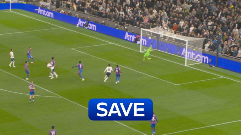 Dean Henderson makes an important save for Palace at Spurs