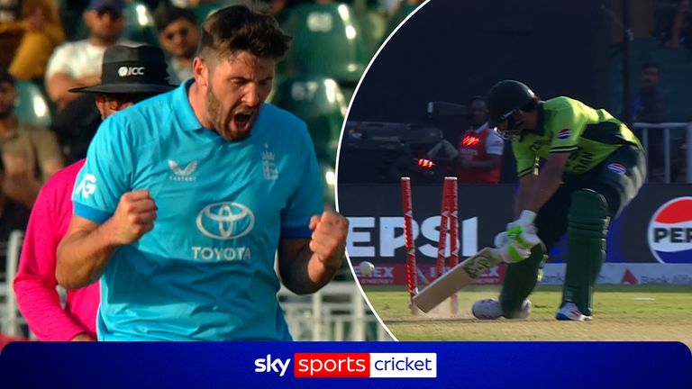 Jamie Overton yorker cleans up dangerman Hasan Nawaz