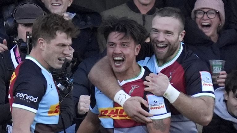 Marcus Smith scores for Harlequins against Saracens