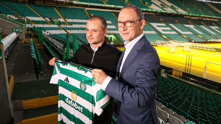 Martin O'Neill (R) returned to Celtic with Shaun Maloney