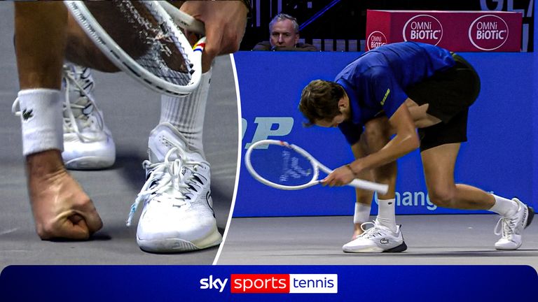 Tennis: Daniil Medvedev punches the court in frustration during his match against Cameron Norrie