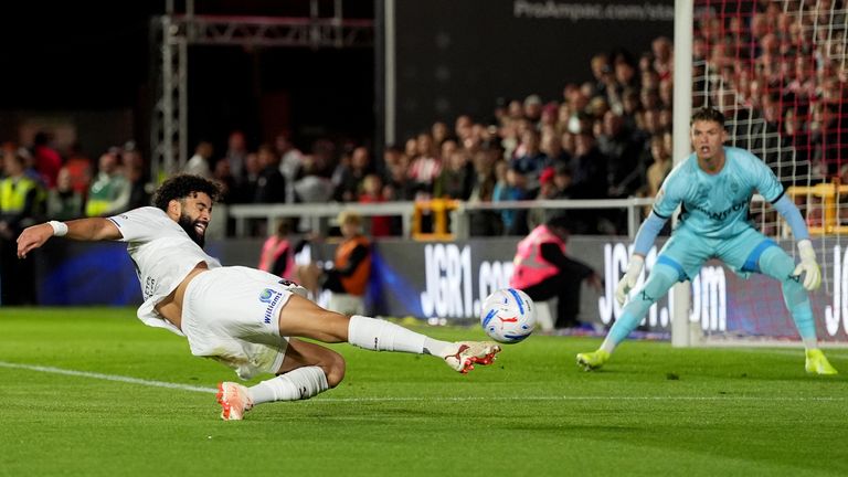 West Ham's Pablo shoots at goal 