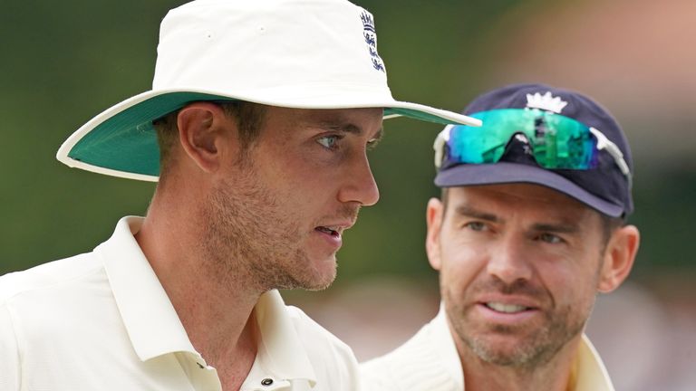 Stuart Broad believes Lancashire have not handled their decision to not offer Jimmy Anderson another contract well