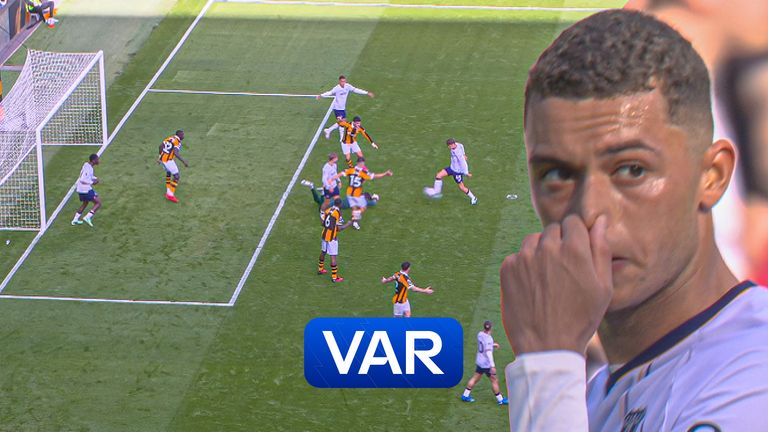 Brennan Johnson goal disallowed.