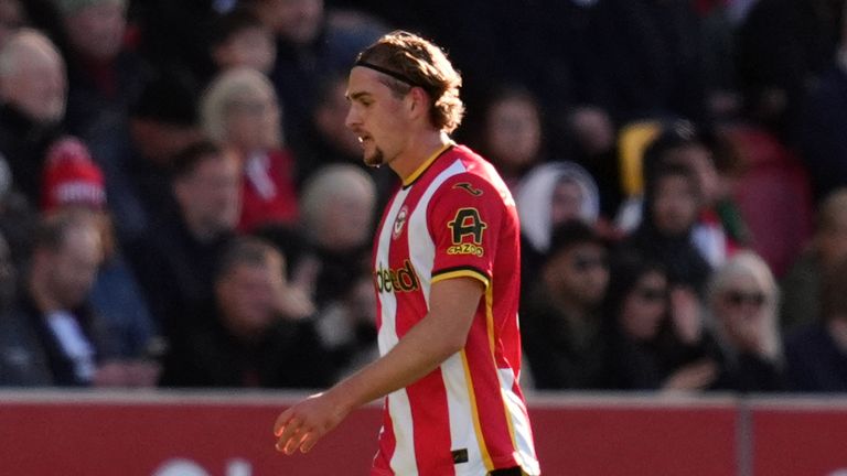 Yehor Yarmoliuk was shown a straight red card before half-time